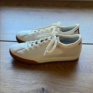 NWOT Rothy’s Lace Up Sneaker in Blonde